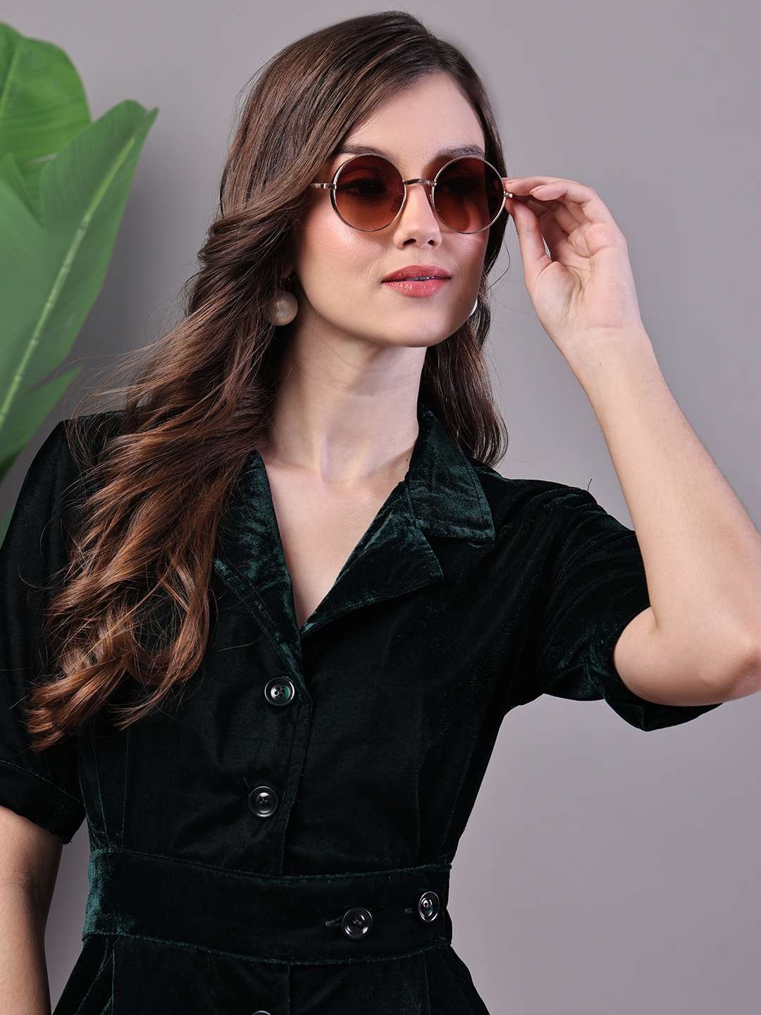 Women's Black Velvet Solid Printed Shirt Midi Dress with Belt - Image 4